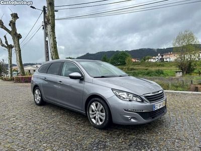 Cinza Usado 2015 Peugeot 308 Allure Carrinha | € 10.900 (Caro)