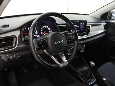Usado Kia Rio 100 HP (73 kW) 2023 Cinzento