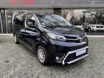 Usado Toyota HiAce 120 HP (88 kW) 2020 Preto Van