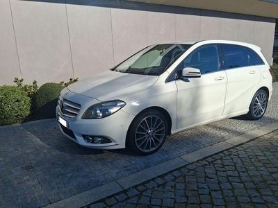 Usado 2013 Mercedes B180 AMG Monovolume | € 8.250