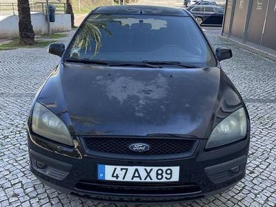 Usado 2005 Ford Focus Sedan | € 3.200
