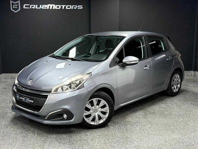 Usado Peugeot 208 Active 75 HP (55 kW) 2019 Cinzento Citadino