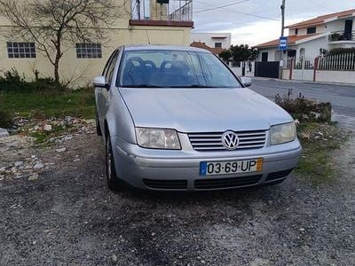 Usado 2003 VW Bora Sedan | € 3.500