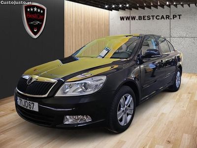 Usado Skoda Octavia 104 HP (76 kW) 2010 Preto