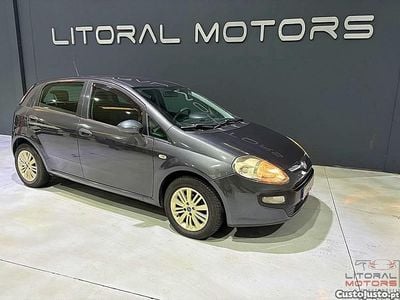 Usado Fiat Punto Evo Life 69 HP (50 kW) 2011 Cinza Citadino