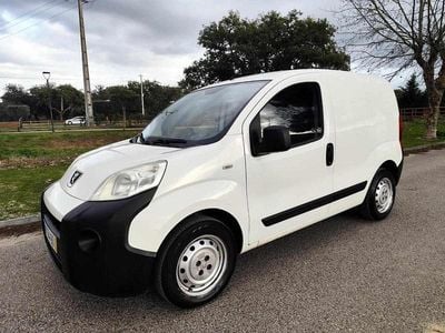 Branco Usado 2015 Peugeot Bipper Monovolume | € 5.760