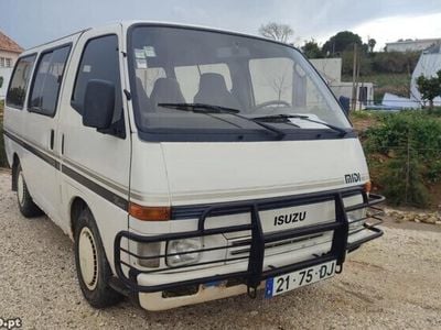 Branco Usado 1994 Isuzu Midi | € 4.000