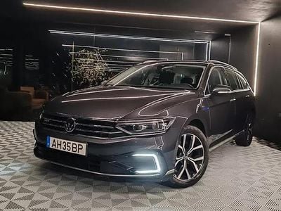 Cinzento Usado 2021 VW Passat GTE Carrinha | € 20.750 (Preço justo)