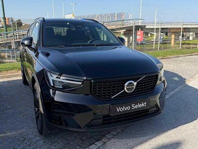 Usado Volvo XC40 163 HP (119 kW) 2025 Preto SUV