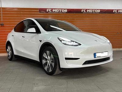 Branco Usado 2022 Tesla Model Y Standard Range SUV | € 31.500 (Preço justo)