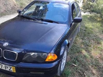 Azul Usado 2000 BMW 320 Sedan | € 3.000 (Bom preço)