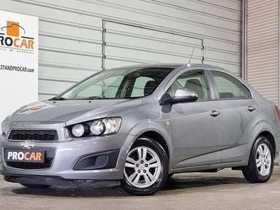 Usado Chevrolet Aveo 95 HP (69 kW) 2012 Cinzento