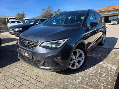 Usado Seat Arona 110 HP (80 kW) 2023 Cinzento SUV