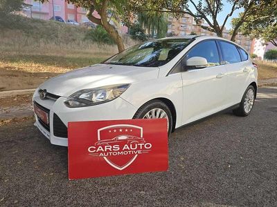 Branco Usado 2014 Ford Focus Titanium Sedan | € 11.999