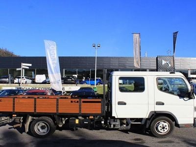 Branco Usado 2021 Mitsubishi Canter Sedan | € 39.990 (Preço elevado)