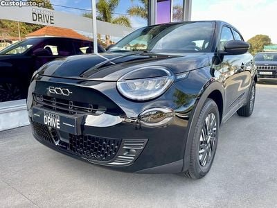 Preto Usado 2025 Fiat 600 Pop SUV | € 23.900 (Preço justo)