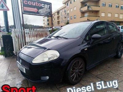 Usado Fiat Grande Punto 90 HP (66 kW) 2007 Preto Citadino