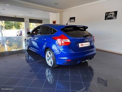 usado Ford Focus ST EcoBoost 250cv Recaro