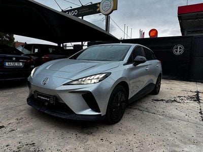 Usado MG MG4 EV 50 kW (69 HP) 2023 Cinzento Citadino