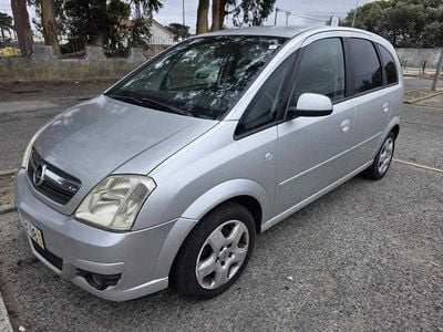 Usado Opel Meriva 75 HP (55 kW) 2007 Cinzento Monovolume
