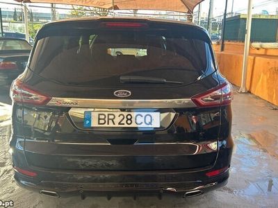 Preto Usado 2019 Ford S-MAX ST-Line Monovolume | € 27.000