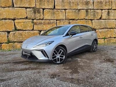 Cinza Usado 2023 MG MG4 EV Luxury Citadino | € 23.750 (Preço justo)