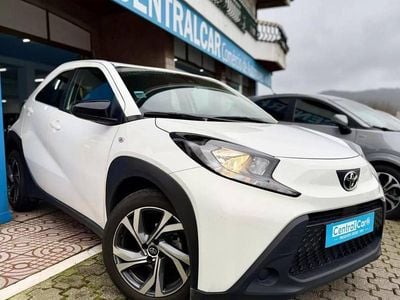 Usado Toyota Aygo X Play 72 HP (52 kW) 2022 Branco SUV