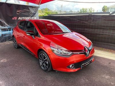 Usado Renault Clio IV 90 HP (66 kW) 2013 Vermelho