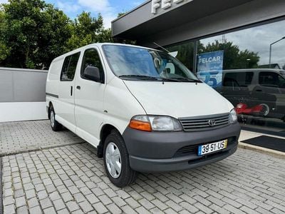 Usado Toyota HiAce 102 HP (75 kW) 2003 Branco Van