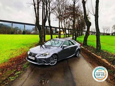 Usado Lexus IS300h Sport Line 223 HP (164 kW) 2015 Cinza Sedan