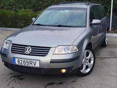 Usado VW Passat 131 HP (96 kW) 2001 Cinzento Carrinha