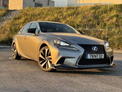 Lexus IS300h