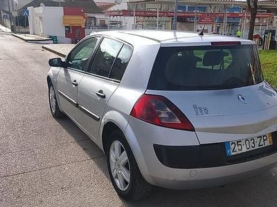 Usado 2005 Renault Mégane II Sedan | € 1.700 (Bom preço)