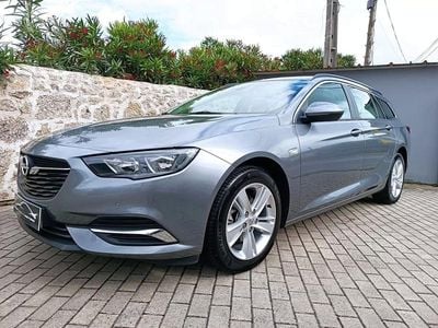 Cinza Usado 2020 Opel Insignia Dynamic Carrinha | € 14.000