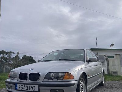 Cinzento Usado 1999 BMW 320 Sedan | € 5.000 (Preço elevado)