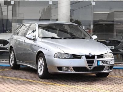 Usado Alfa Romeo 156 Distinctive 140 HP (102 kW) 2003 Cinza Carrinha