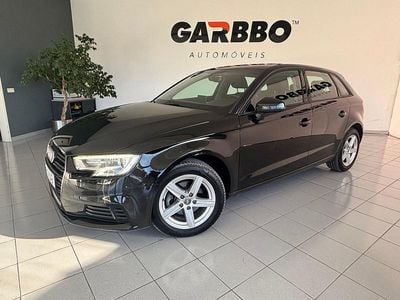 Usado Audi A3 Design 116 HP (85 kW) 2019 Preto Sedan