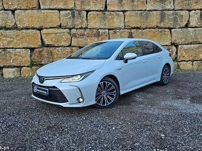 Branco Usado 2020 Toyota Corolla Comfort Sedan | € 22.900 (Preço justo)
