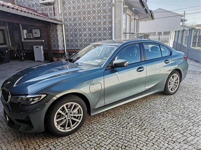 BMW 330e