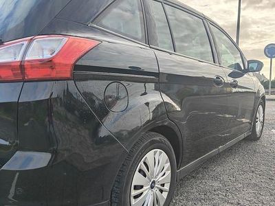 Usado 2019 Ford Grand C-Max Monovolume | € 5.500