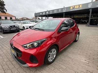 Vermelho Usado 2025 Mazda 2 Center-Line | € 22.900