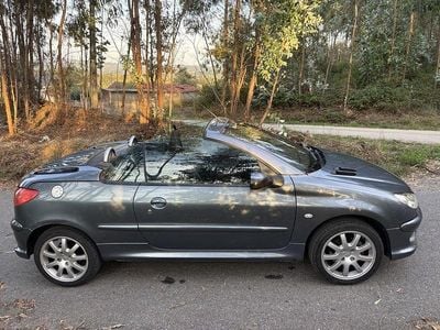Usado 2005 Peugeot 206 CC Cabrios | € 5.000