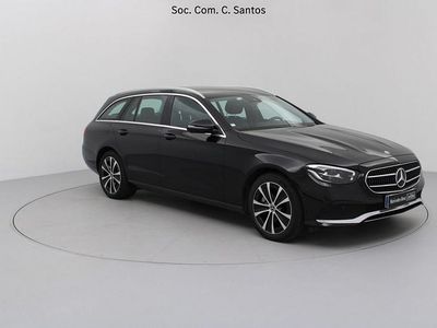Usado Mercedes E300 Avantgarde 316 HP (232 kW) 2023 Preto Carrinha
