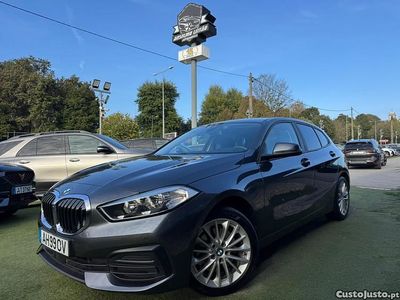 Cinza Usado 2021 BMW 116 Citadino | € 19.500 (Preço justo)