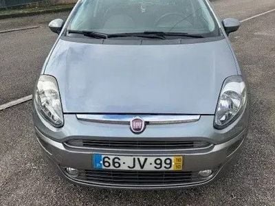Cinzento Usado 2010 Fiat Punto Citadino | € 8.000