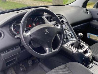 Cinzento Usado 2015 Peugeot 5008 Carrinha | € 10.500 (Preço elevado)