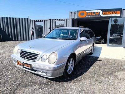 Usado Mercedes E270 170 HP (125 kW) 2001 Cinzento Carrinha