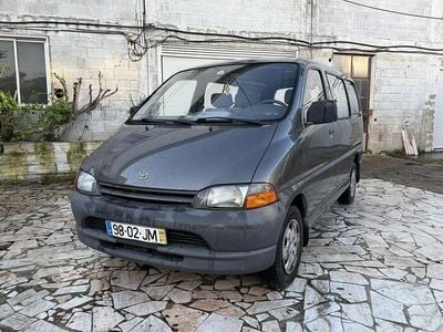 Usado Toyota HiAce 1998 Sedan