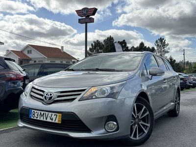 usado Toyota Avensis SW 2.0 D-4D Luxury+Navi