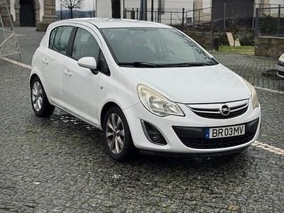 Branco Usado 2012 Opel Corsa Citadino | € 9.900 (Caro)